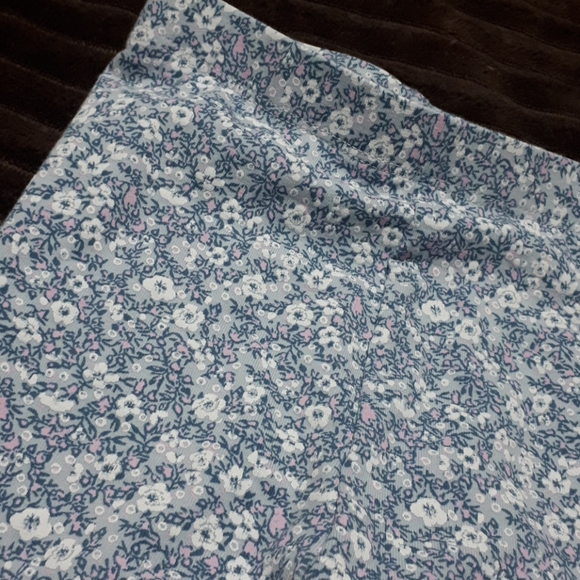 Size 12-18M. 2 Pairs of Floral Leggings - Picture 4 of 6